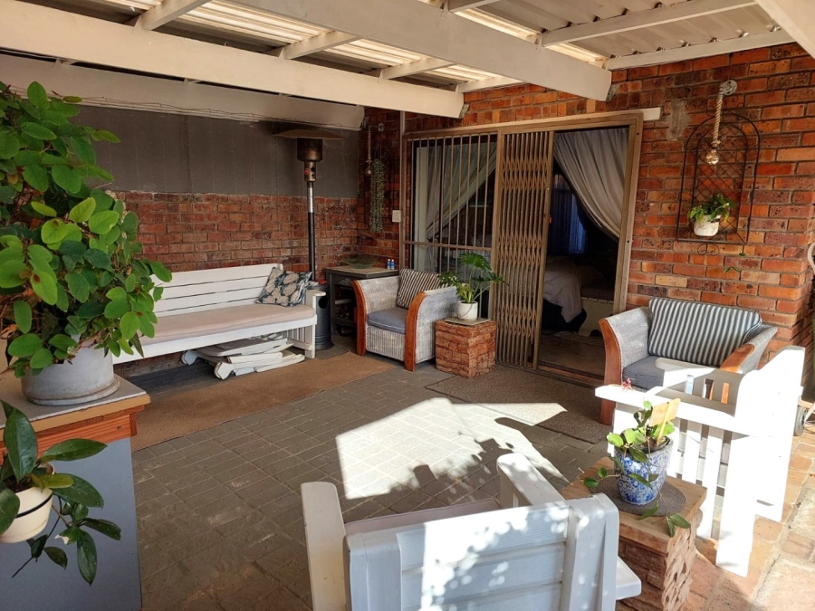 4 Bedroom Property for Sale in Winslow Western Cape